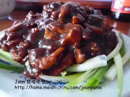 Shredded pork in Beijing sauce