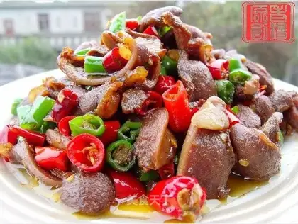 Hot and sour duck gizzards