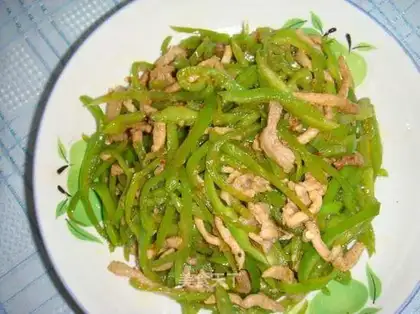 Shredded pork with pepper