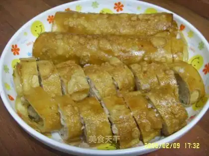 Crispy bean meat roll