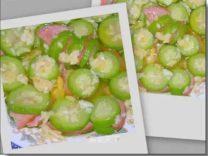 Steamed loofah with ham