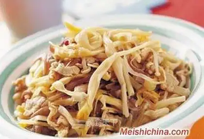 stir-fried shredded pork with mushroom mushroom