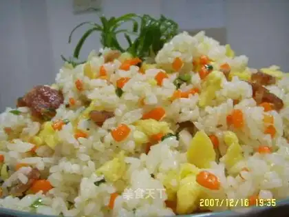 Fried rice with sausage and egg