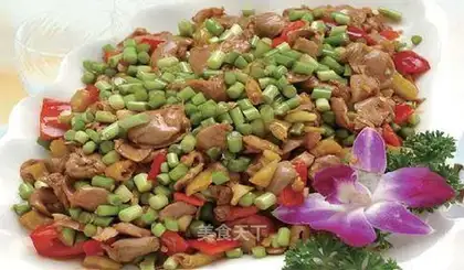 Hot and sour chicken offal
