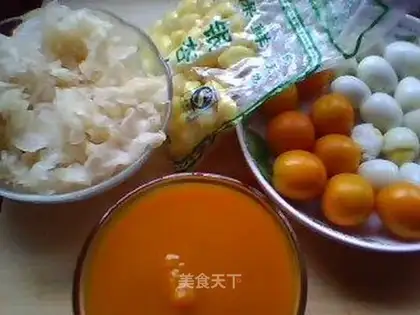 almond, white fungus and pumpkin soup