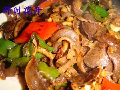 stir-fried chicken gizzard with dried radish