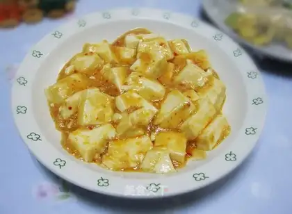 Crab meat and tofu soup