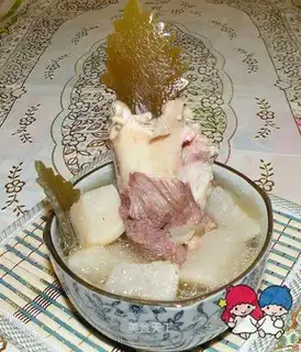 Stewed bone with radish