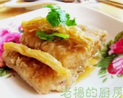 Strange aromatic hairfish