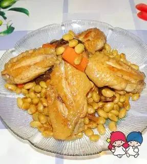 Braised chicken wings with soybeans