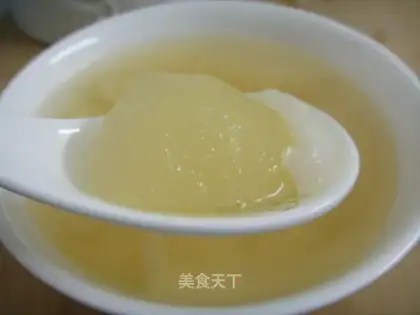 Stewed lily with pear honey