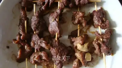 Microwave roast beef kebabs