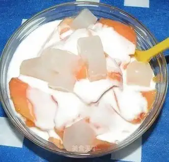 Papaya yogurt coconut cheese