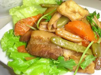 Stewed mixed vegetables with pork belly, dried squid