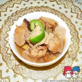 Frozen tofu, mushroom and chicken wings stew
