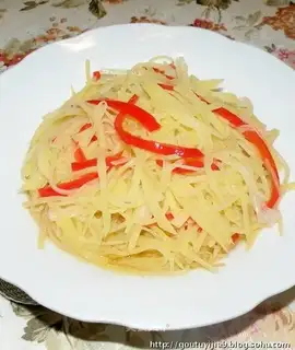 stir-fried shredded potatoes with pepper