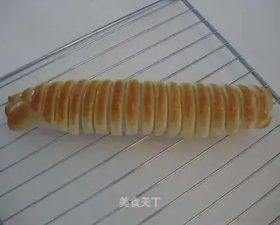 Caterpillar bread