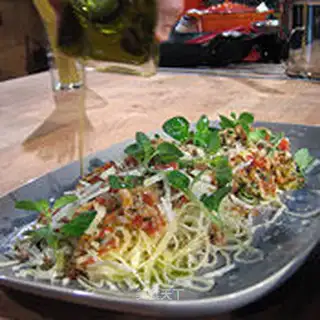 Spaghetti with mushroom sauce