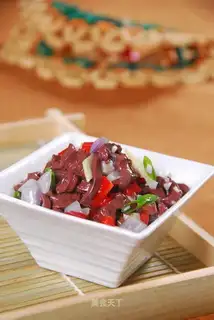 stir-fried duck blood with onions and peppers