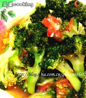 stir-fried broccoli with garlic tomatoes