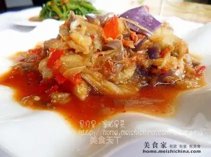 Eggplant mashed with garlic pepper