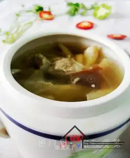 Mushroom pork ribs soup