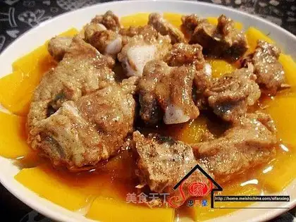 Steamed pork ribs with pumpkin