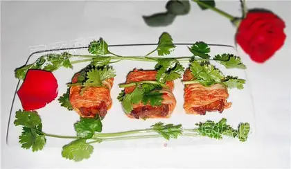 Special kimchi pork belly roll
