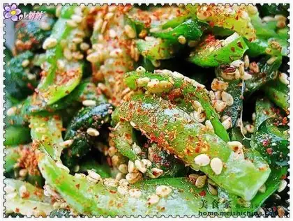 Sesame cucumber strips