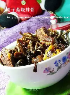 Roasted pork ribs with mushroom