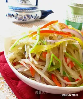 stir-fried colorful shredded potatoes