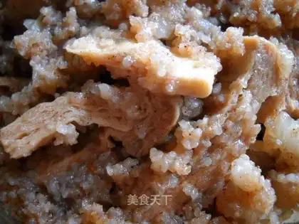 Steamed white pork and frozen tofu