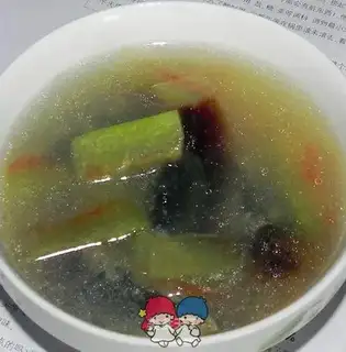 Watermelon skin and preserved egg soup