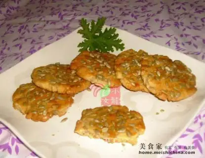 Crispy melon seed cake