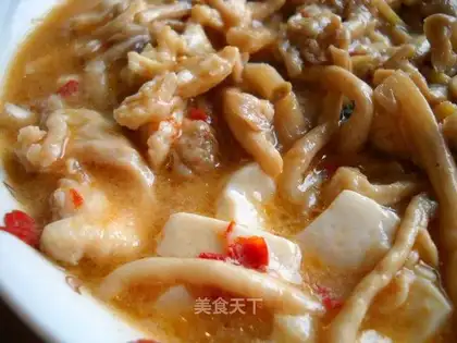 Bean pudding with chicken sauce