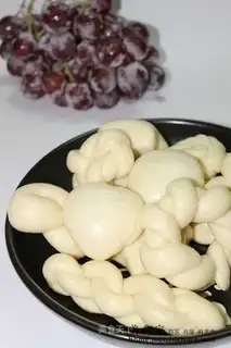 flower steamed buns
