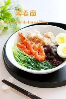 Cantonese-style wonton noodles