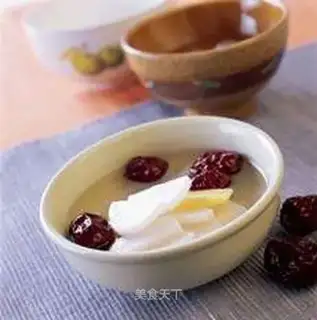 Red dates and ginger soup