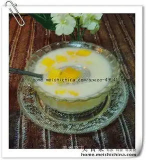 Mango and coconut juice sago