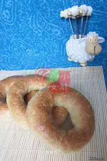 Coconut raisin bagels