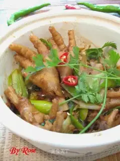Hey, hey, chicken feet