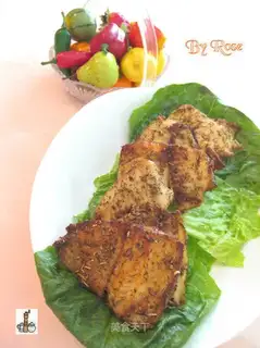 Herbal grilled fish pieces