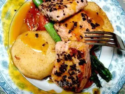 Pan-fried Norway salmon