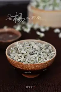 Steamed sophora japonica