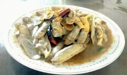 stir-fried old clam with onions and ginger
