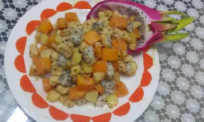 Fresh fruit diced chicken