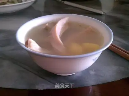 Pork tripe and ginkgo soup