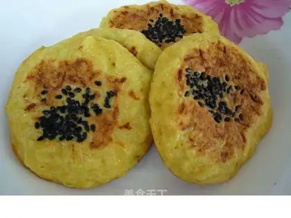 Corn sesame cakes