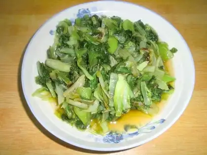 Spicy stir-fried fast vegetables