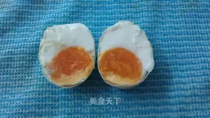 Homemade salted duck eggs